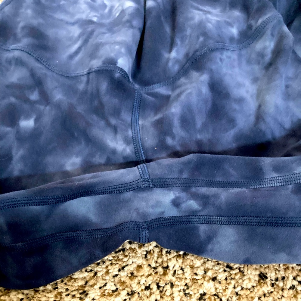 Lululemon 🍋 Diamond Dye Align leggings. Sz 6 25” - Picture 4 of 5